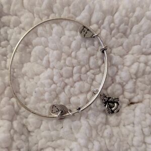 Silver Charm Bracelet Bee